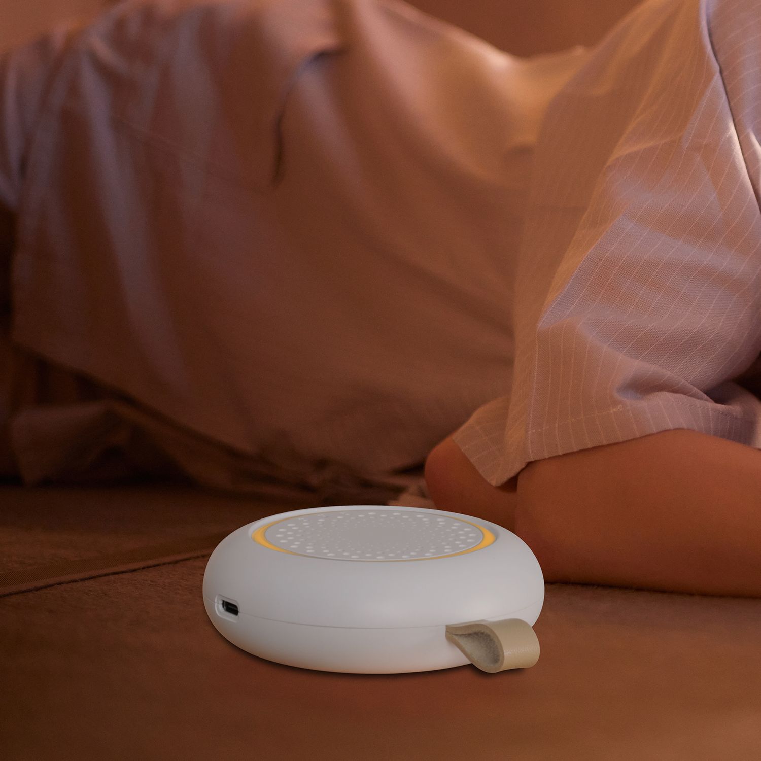 赤ちゃん用ホワイトノイズマシン、泣き声検知＆ナイトライト付き - Baby Sound Machine White のレビューと価格