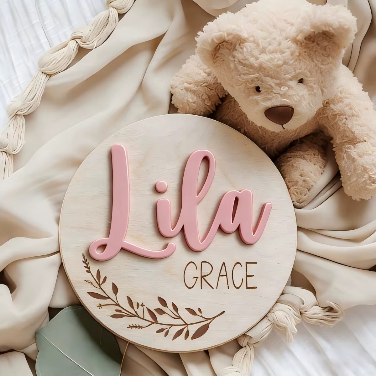 カスタムラウンド木製ネームプレート、レーザー彫刻された文字と - Baby Nursery Name Sign のレビューと価格